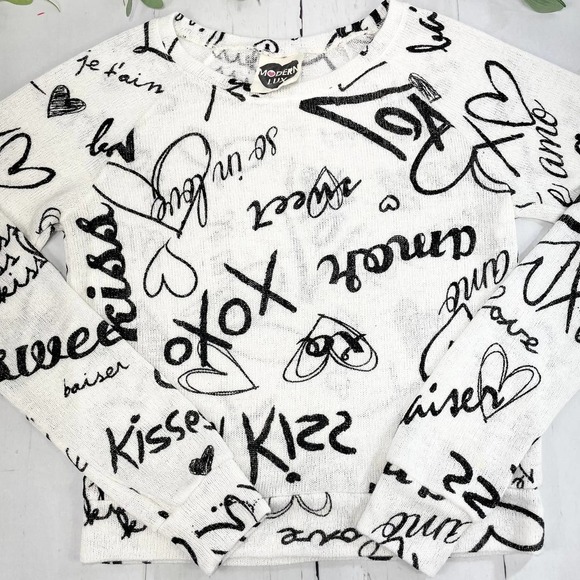 Modern Lux "XoXo" Lightweight Sweater - Picture 1 of 10